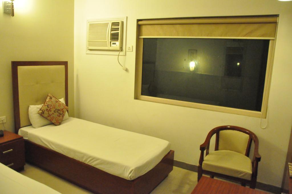 Hotel Deviram Palace Агра Экстерьер фото