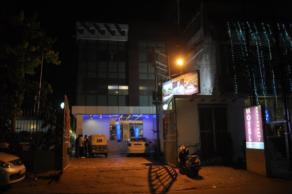 Hotel Deviram Palace Агра Экстерьер фото