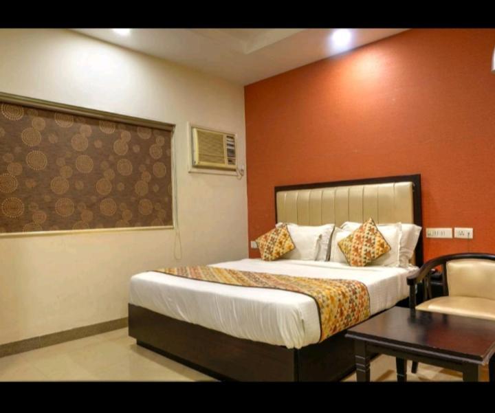 Hotel Deviram Palace Агра Экстерьер фото