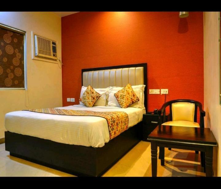 Hotel Deviram Palace Агра Экстерьер фото