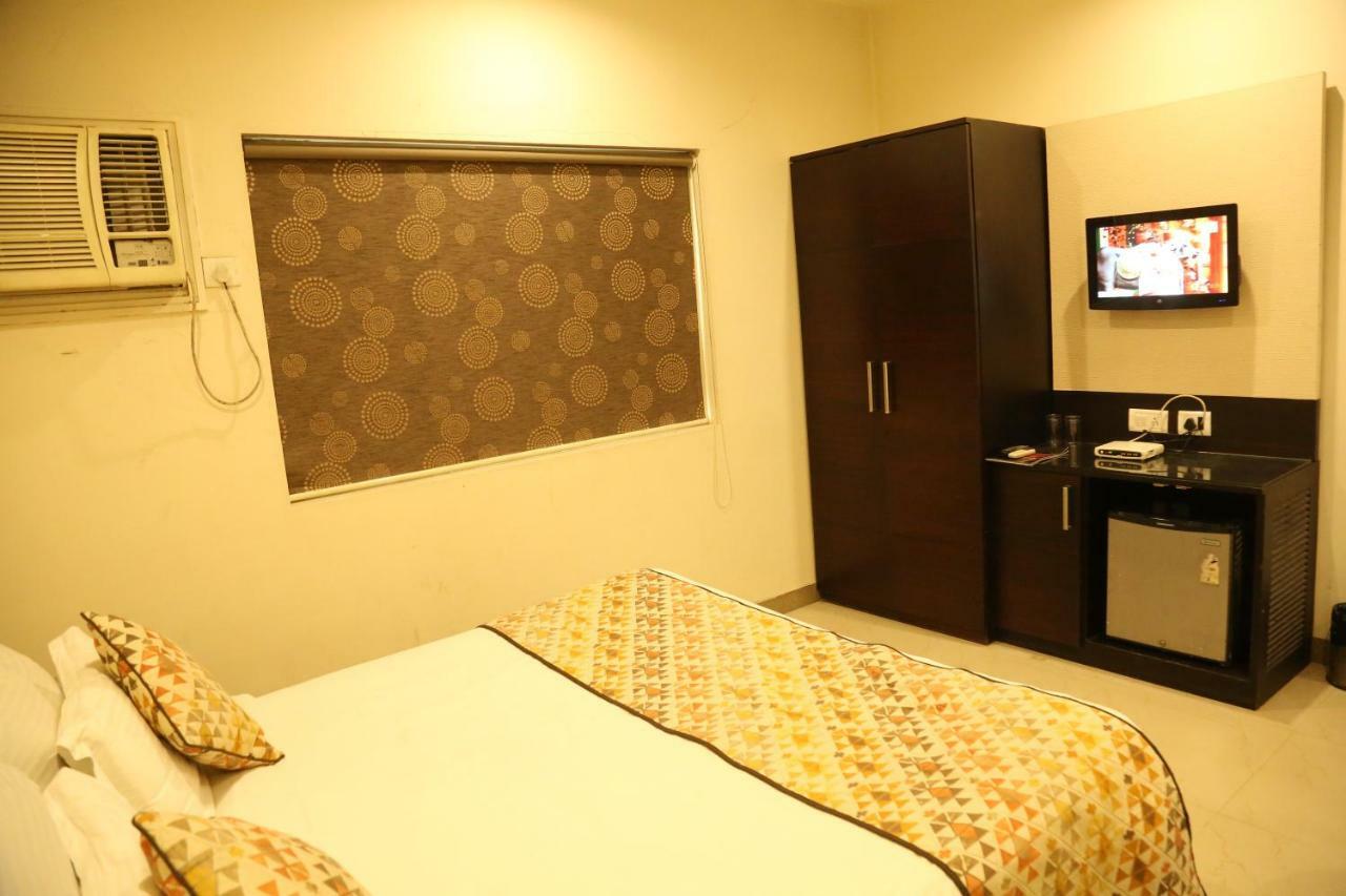 Hotel Deviram Palace Агра Экстерьер фото